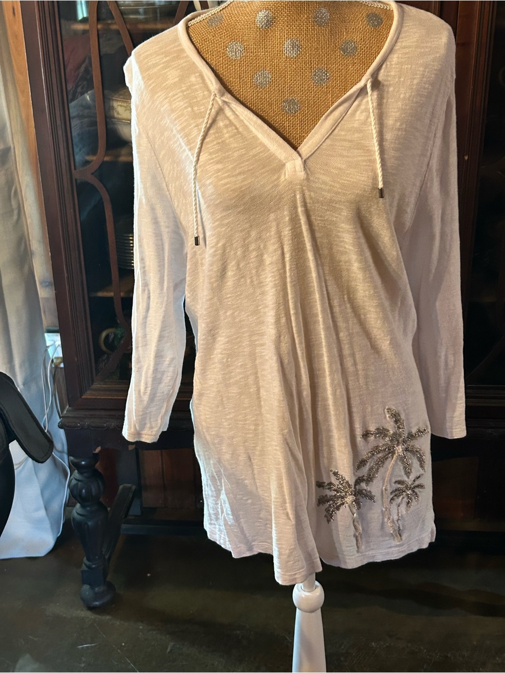 Chicos Women's V-Neck Long Sleeve Top with Palm Embellishment size 3